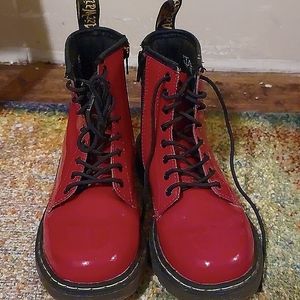 Doc Martens Kids Delaney Red Vinyl Kids 2